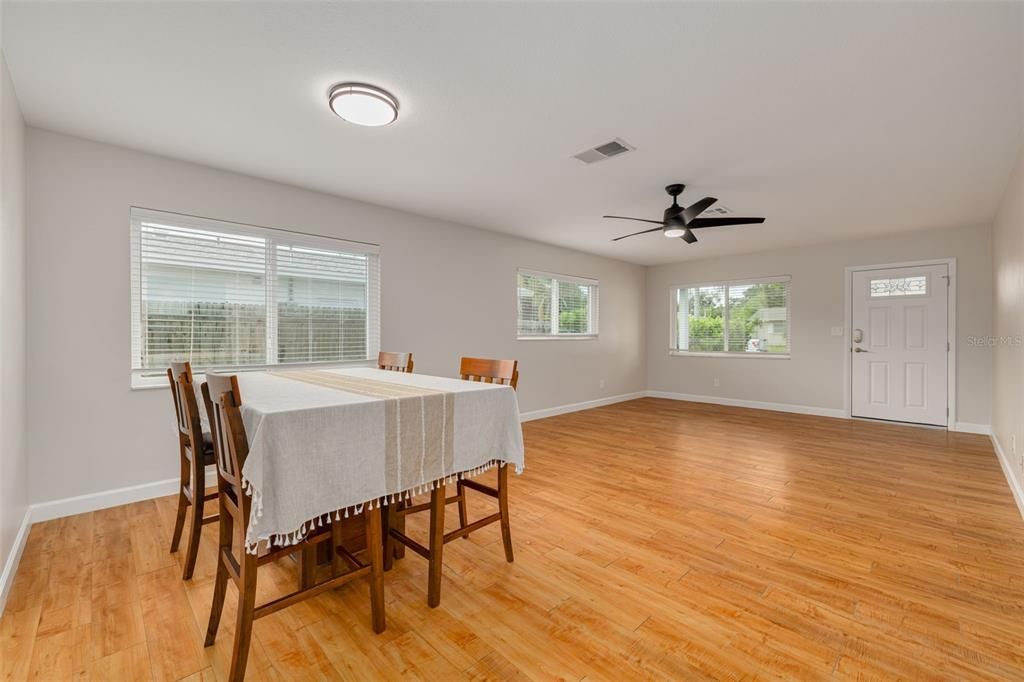 En Venta: $325,000 (2 camas, 1 baños, 952 Pies cuadrados)