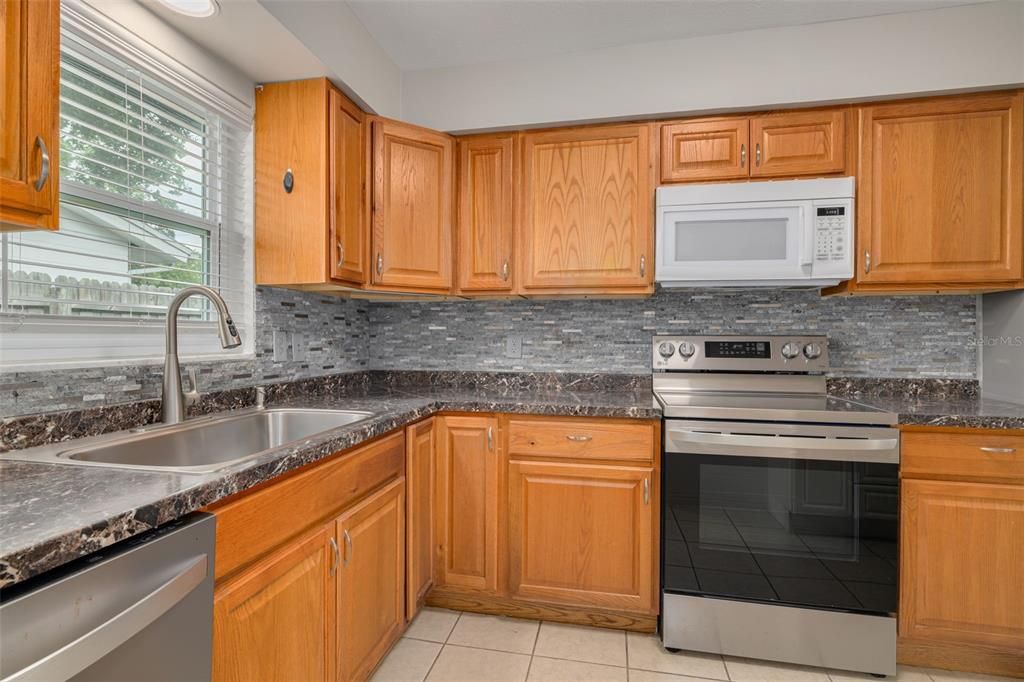 En Venta: $325,000 (2 camas, 1 baños, 952 Pies cuadrados)
