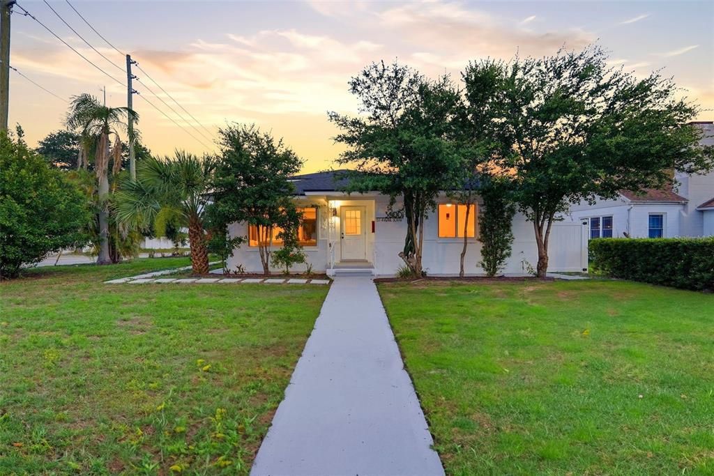 For Sale: $749,900 (4 beds, 0 baths, 2328 Square Feet)