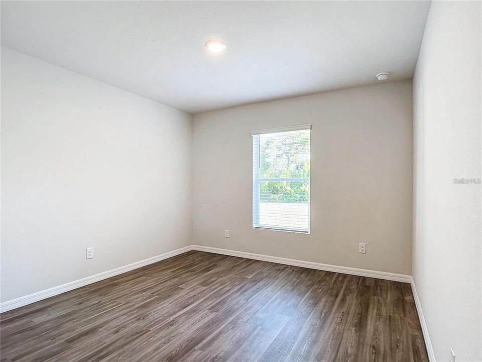 For Sale: $309,900 (4 beds, 2 baths, 1617 Square Feet)