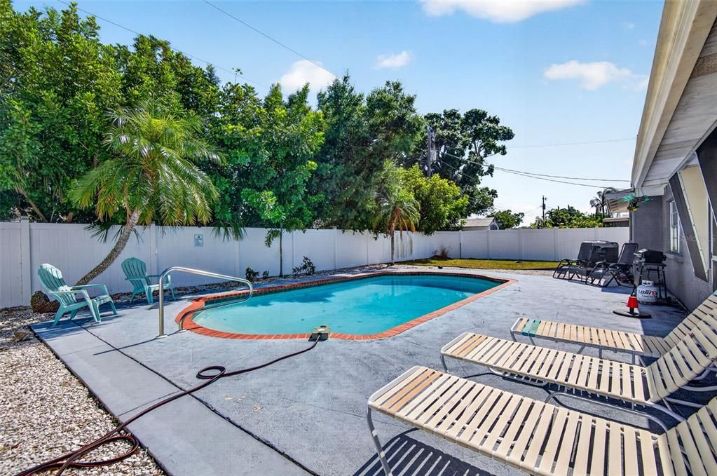 For Sale: $459,000 (3 beds, 2 baths, 1846 Square Feet)