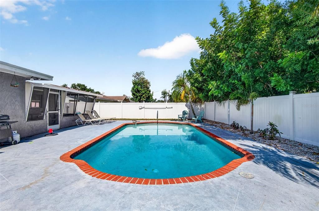 For Sale: $459,000 (3 beds, 2 baths, 1846 Square Feet)
