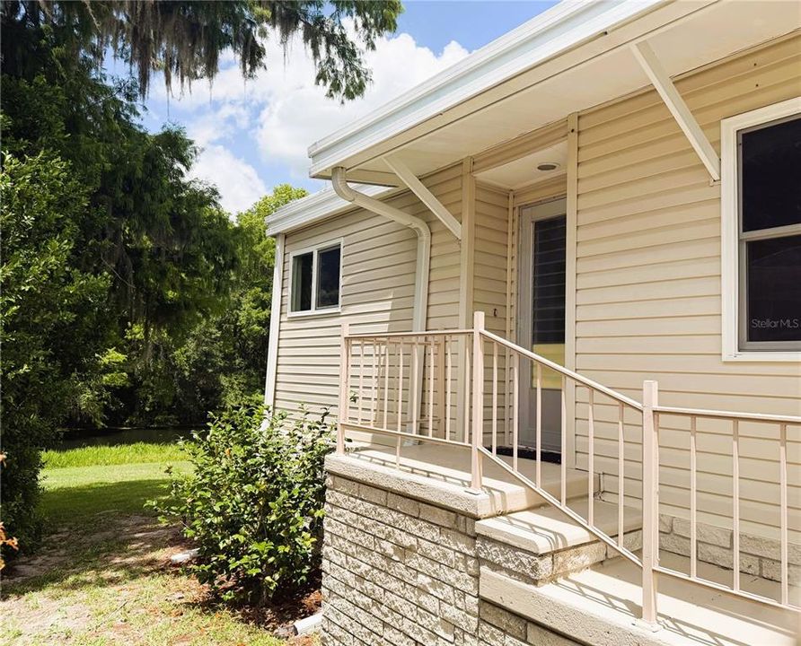 For Sale: $199,500 (2 beds, 2 baths, 1532 Square Feet)