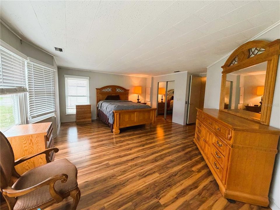 For Sale: $199,500 (2 beds, 2 baths, 1532 Square Feet)