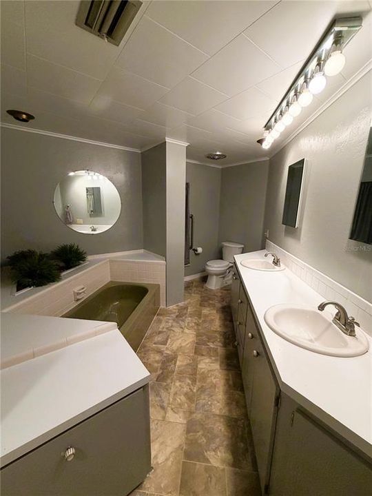 For Sale: $199,500 (2 beds, 2 baths, 1532 Square Feet)