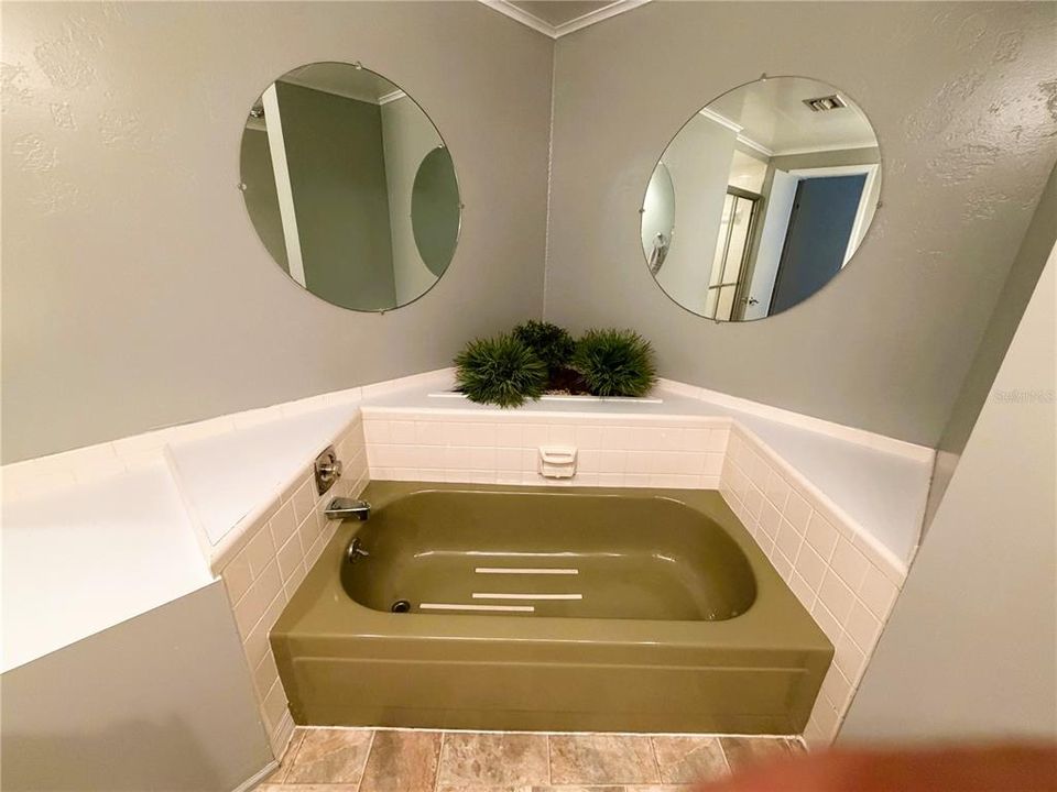 For Sale: $199,500 (2 beds, 2 baths, 1532 Square Feet)