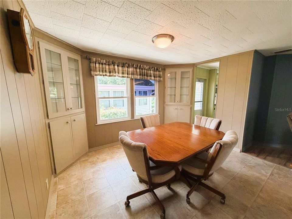For Sale: $199,500 (2 beds, 2 baths, 1532 Square Feet)