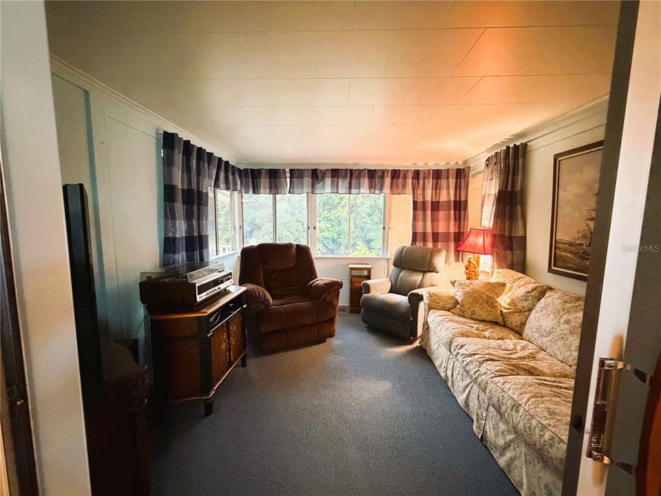 For Sale: $199,500 (2 beds, 2 baths, 1532 Square Feet)