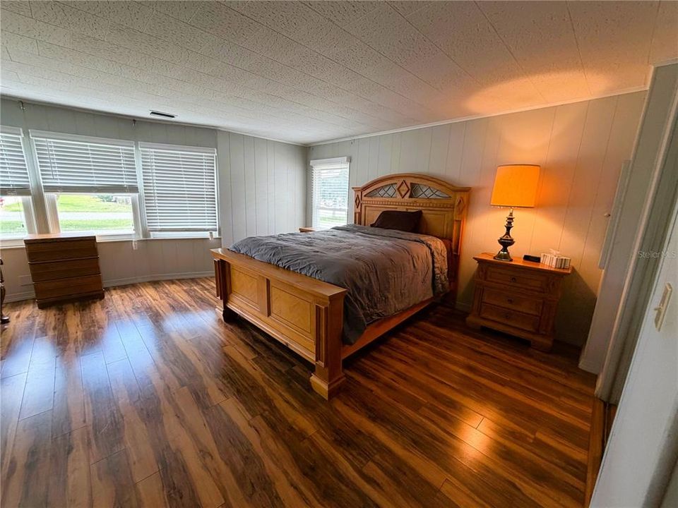 For Sale: $199,500 (2 beds, 2 baths, 1532 Square Feet)