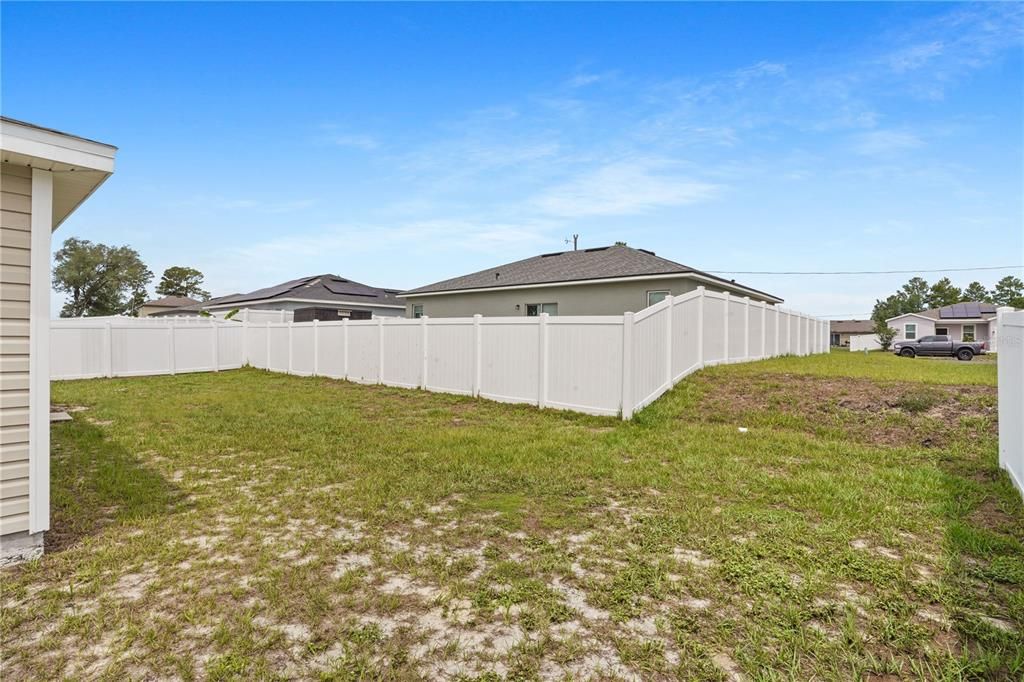 For Sale: $265,000 (4 beds, 2 baths, 1414 Square Feet)