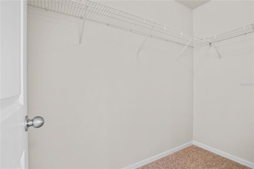 For Sale: $265,000 (4 beds, 2 baths, 1414 Square Feet)