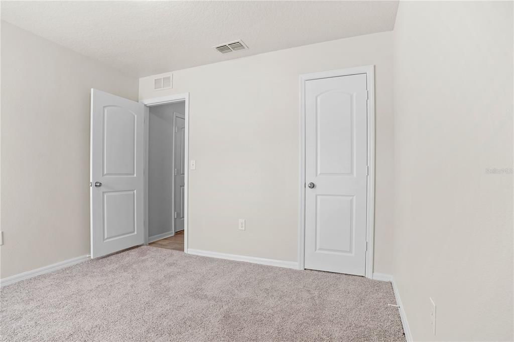 For Sale: $265,000 (4 beds, 2 baths, 1414 Square Feet)