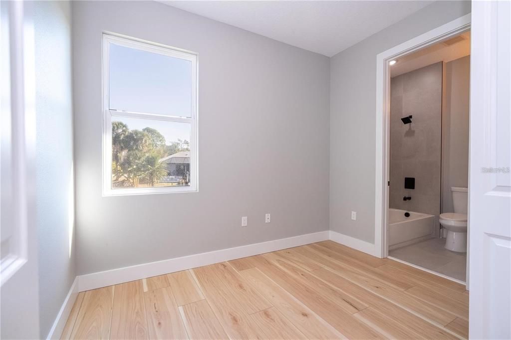 For Rent: $2,200 (4 beds, 3 baths, 1795 Square Feet)
