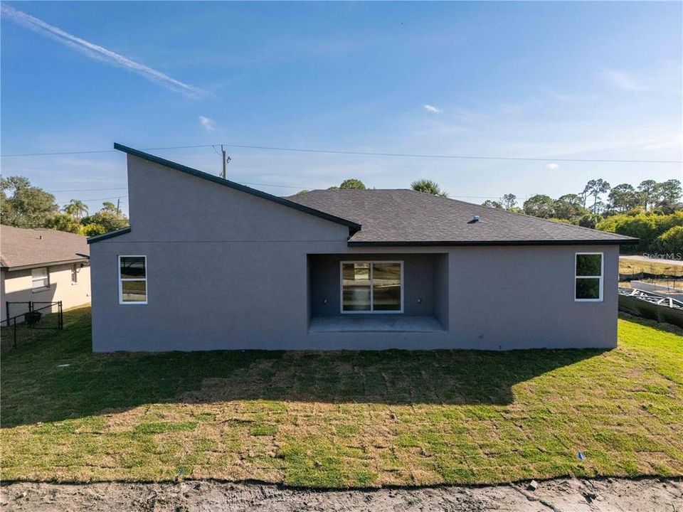 For Rent: $2,200 (4 beds, 3 baths, 1795 Square Feet)
