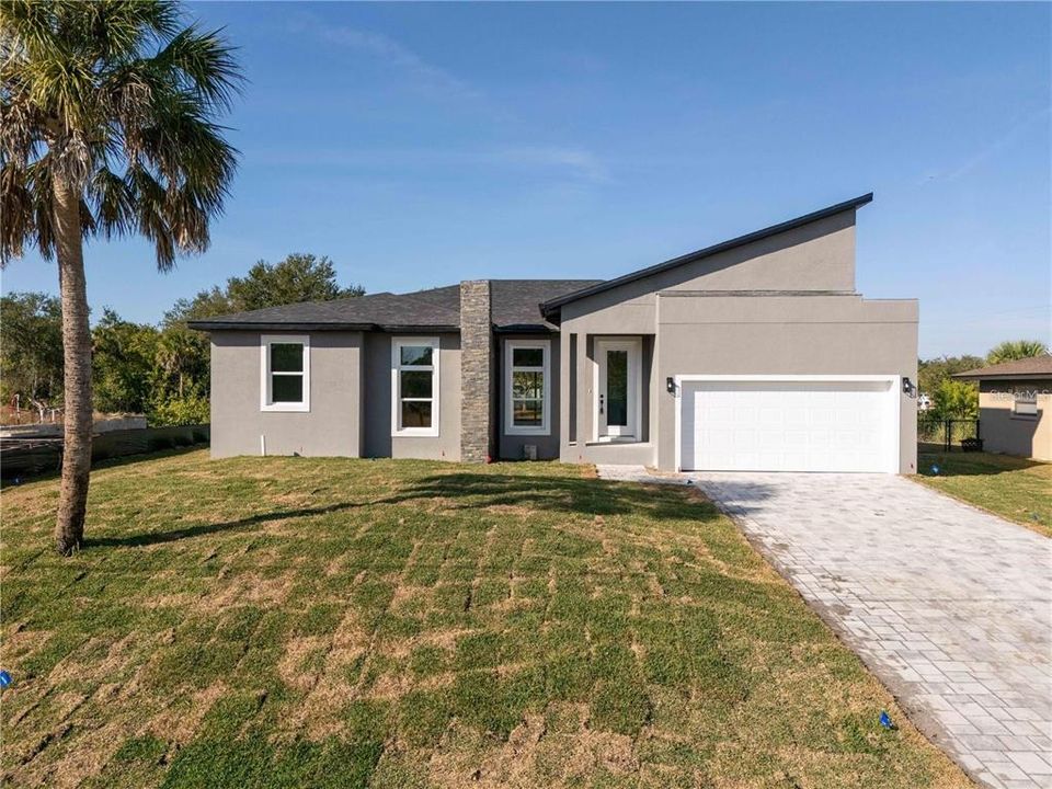 For Rent: $2,200 (4 beds, 3 baths, 1795 Square Feet)