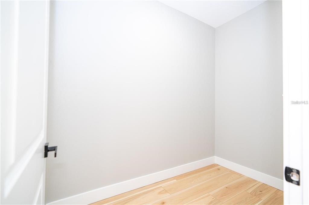 For Rent: $2,200 (4 beds, 3 baths, 1795 Square Feet)