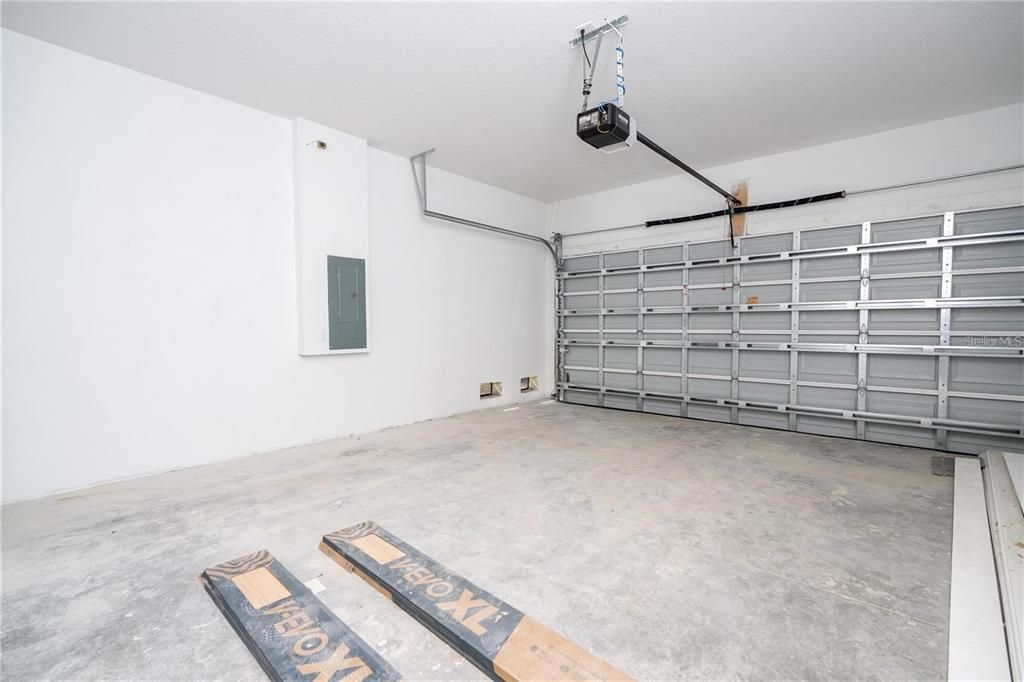 For Rent: $2,200 (4 beds, 3 baths, 1795 Square Feet)