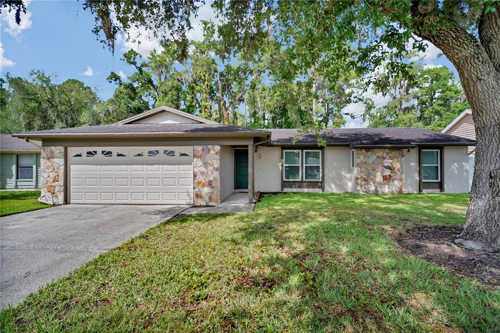 For Sale: $440,000 (3 beds, 2 baths, 1688 Square Feet)
