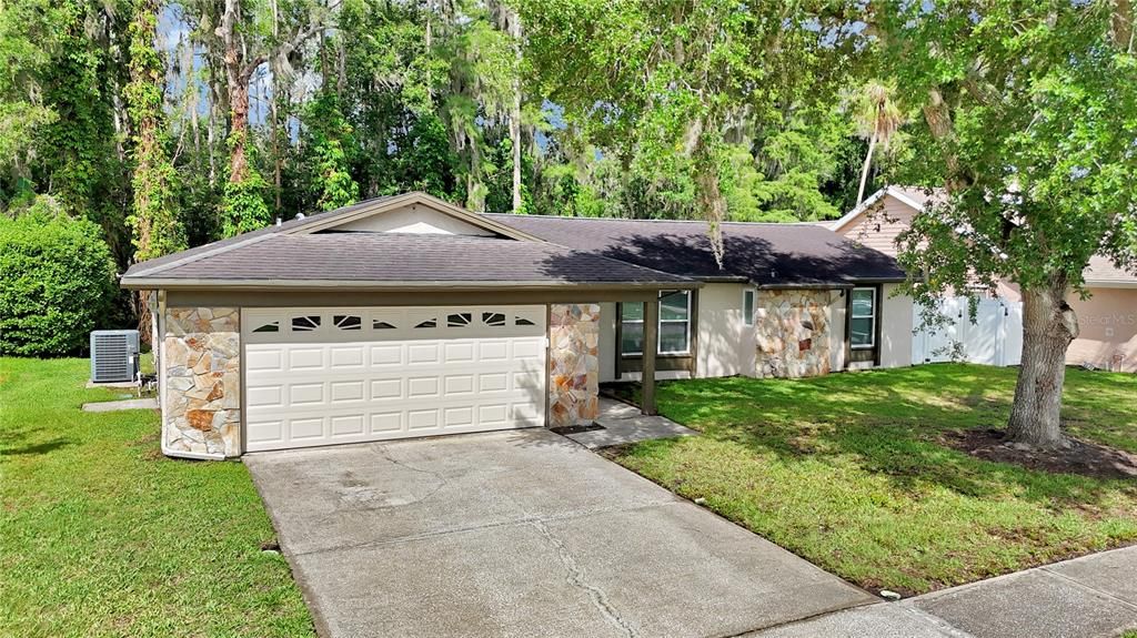For Sale: $440,000 (3 beds, 2 baths, 1688 Square Feet)