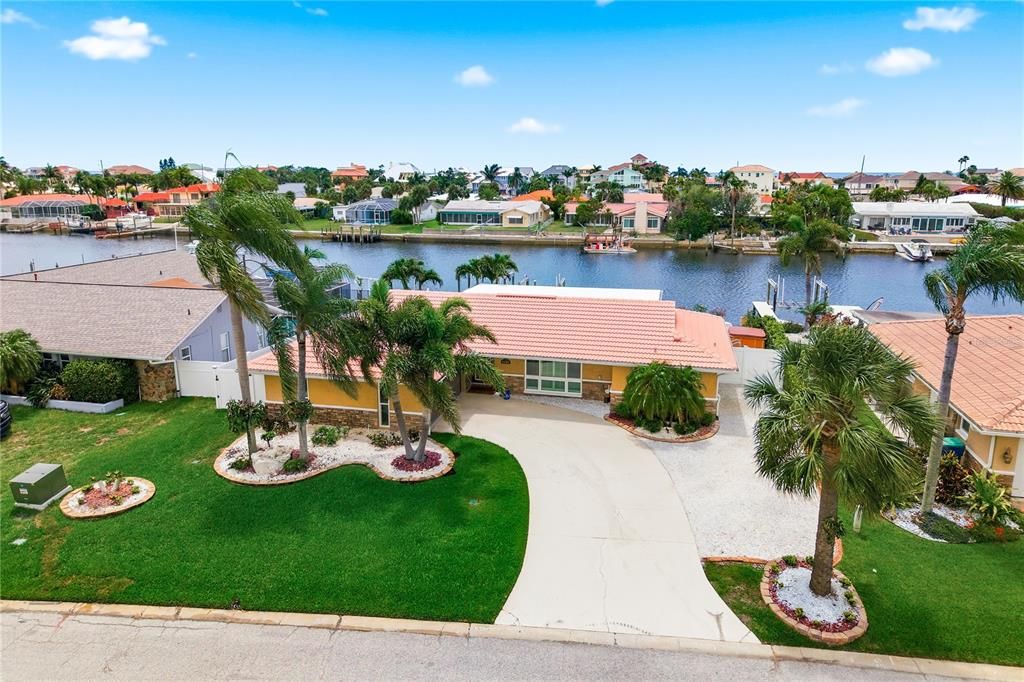 For Sale: $1,020,000 (4 beds, 3 baths, 2222 Square Feet)