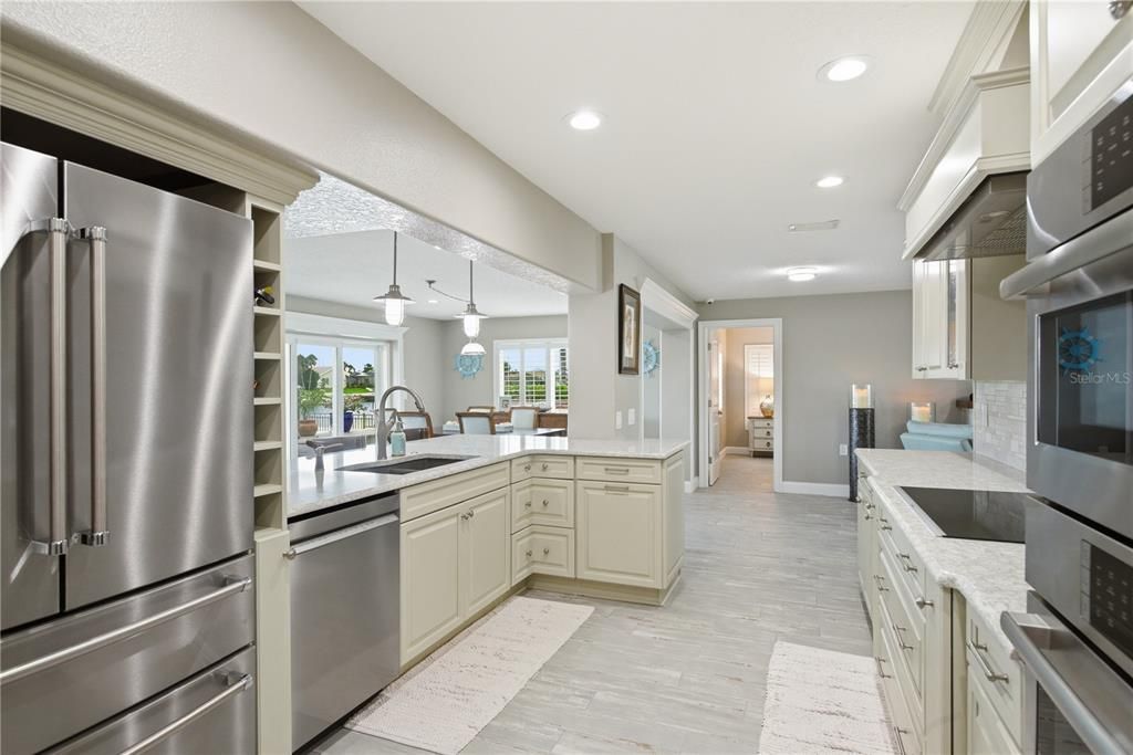 For Sale: $1,020,000 (4 beds, 3 baths, 2222 Square Feet)