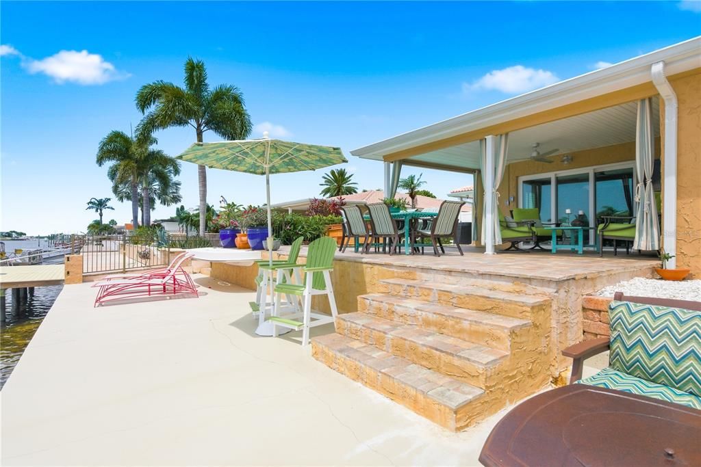 For Sale: $1,020,000 (4 beds, 3 baths, 2222 Square Feet)