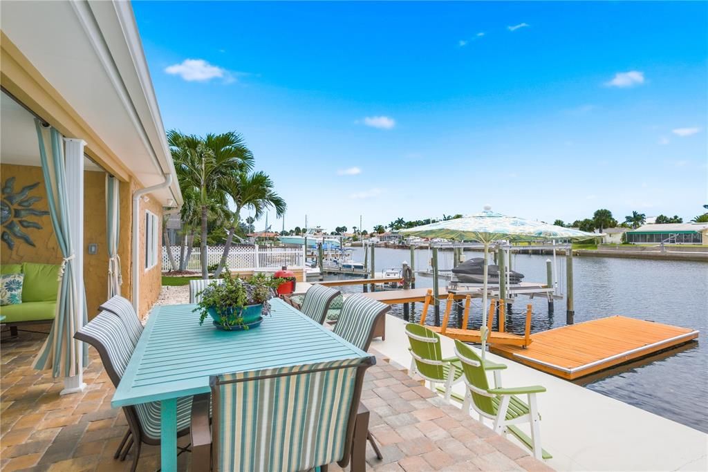 For Sale: $1,020,000 (4 beds, 3 baths, 2222 Square Feet)