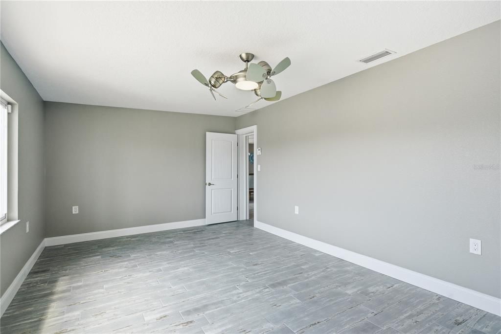 For Sale: $1,020,000 (4 beds, 3 baths, 2222 Square Feet)