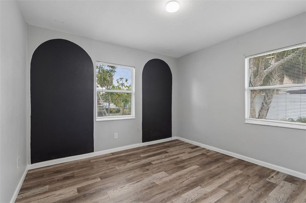 For Sale: $229,900 (3 beds, 1 baths, 1355 Square Feet)