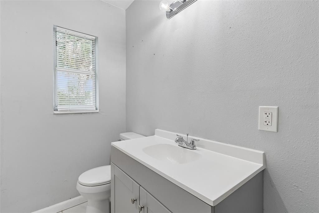 For Sale: $229,900 (3 beds, 1 baths, 1355 Square Feet)