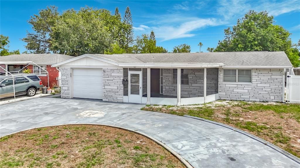 For Sale: $227,900 (2 beds, 2 baths, 1098 Square Feet)