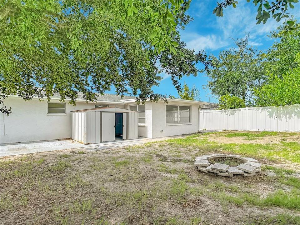 For Sale: $227,900 (2 beds, 2 baths, 1098 Square Feet)