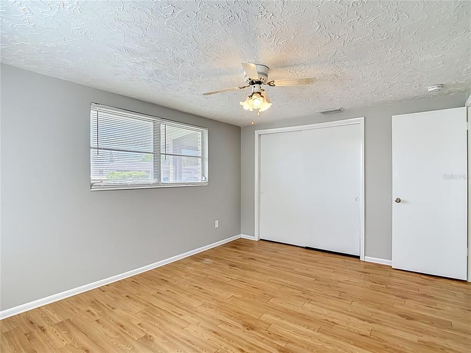 For Sale: $227,900 (2 beds, 2 baths, 1098 Square Feet)