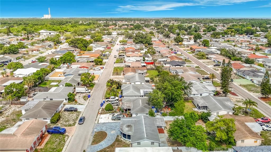 For Sale: $227,900 (2 beds, 2 baths, 1098 Square Feet)