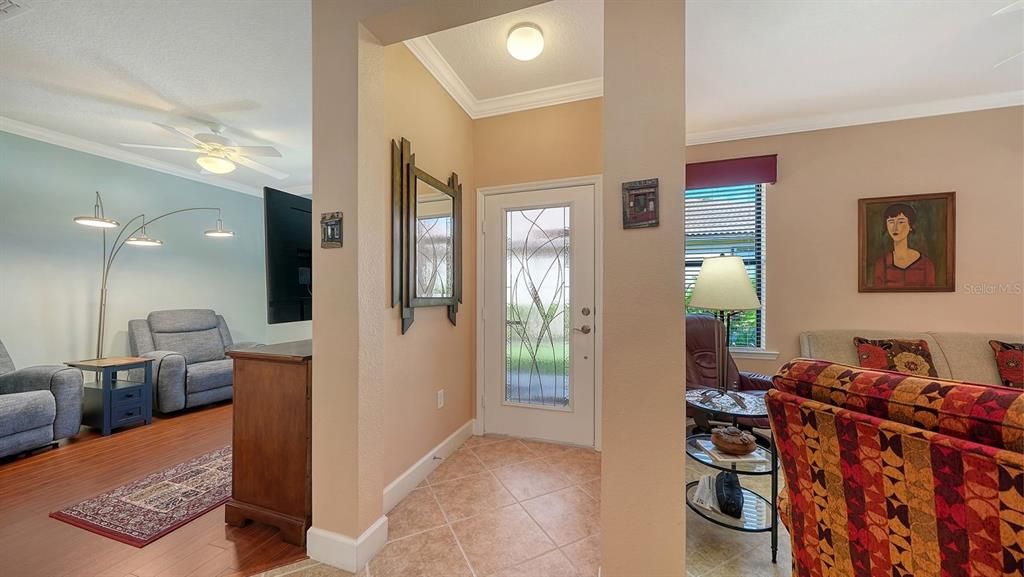 Activo con contrato: $375,000 (2 camas, 2 baños, 1685 Pies cuadrados)