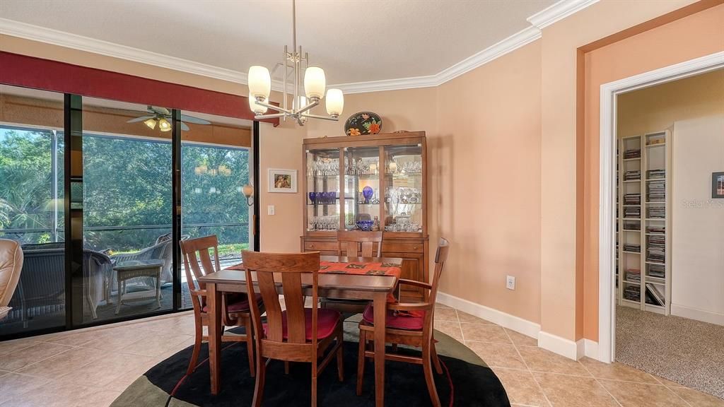 Activo con contrato: $375,000 (2 camas, 2 baños, 1685 Pies cuadrados)