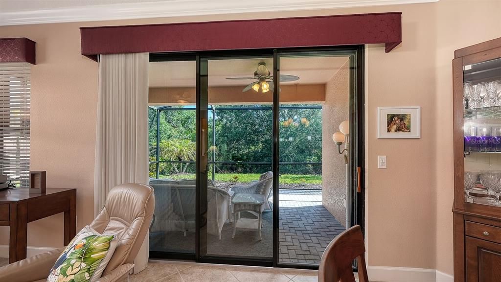 Activo con contrato: $375,000 (2 camas, 2 baños, 1685 Pies cuadrados)