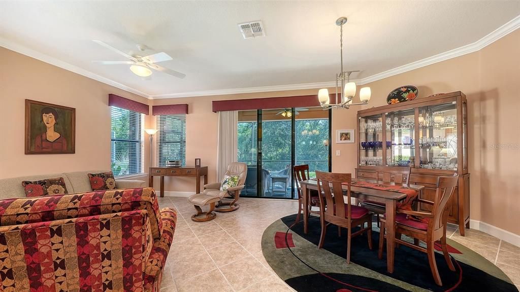 Activo con contrato: $375,000 (2 camas, 2 baños, 1685 Pies cuadrados)