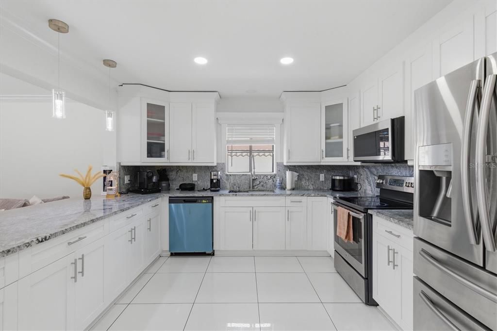 For Sale: $774,900 (4 beds, 3 baths, 2800 Square Feet)