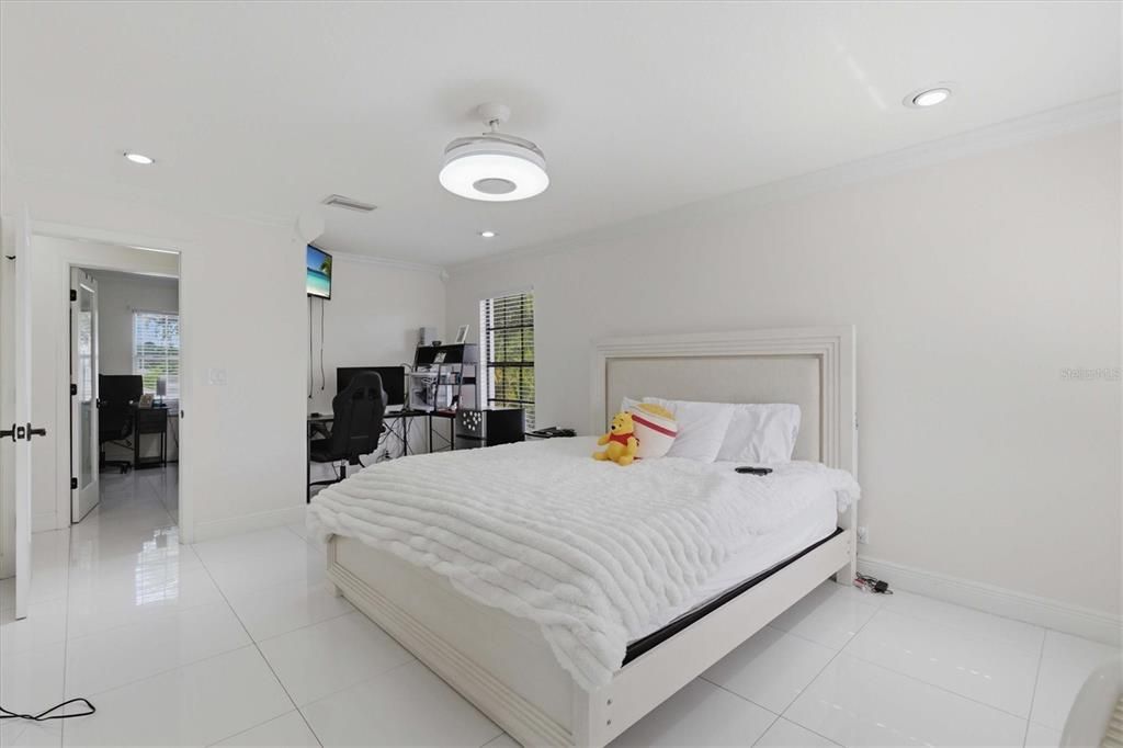For Sale: $774,900 (4 beds, 3 baths, 2800 Square Feet)