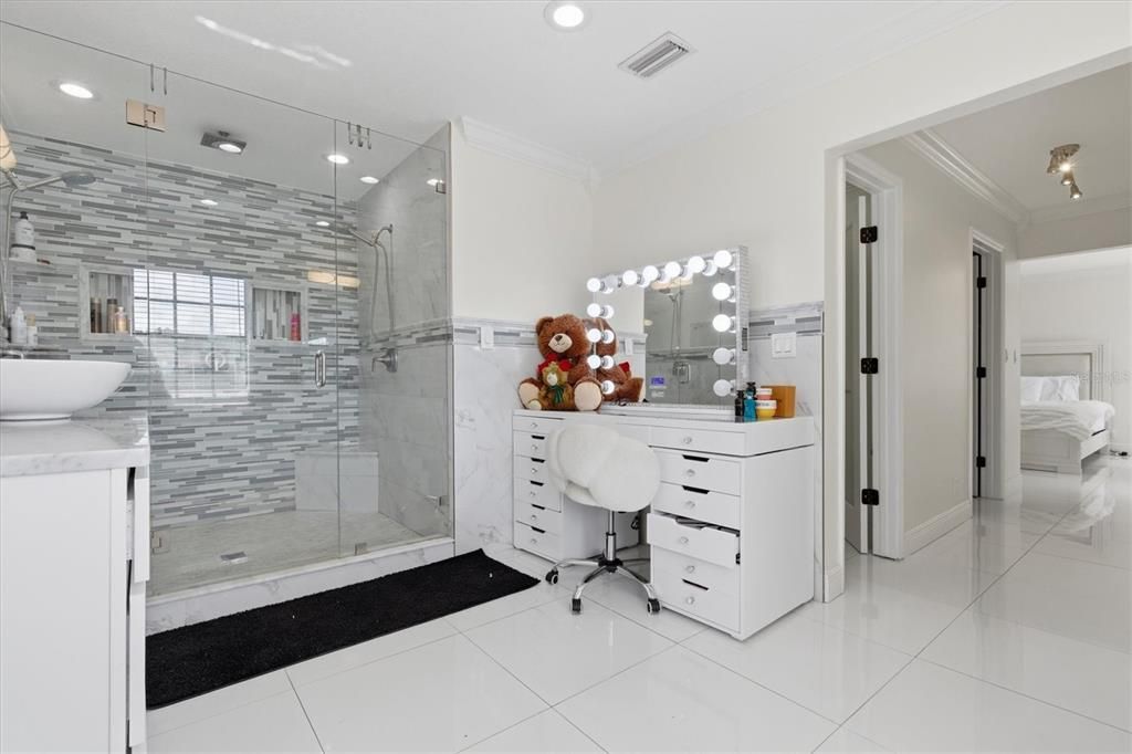 For Sale: $774,900 (4 beds, 3 baths, 2800 Square Feet)