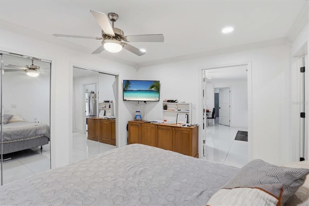 For Sale: $774,900 (4 beds, 3 baths, 2800 Square Feet)