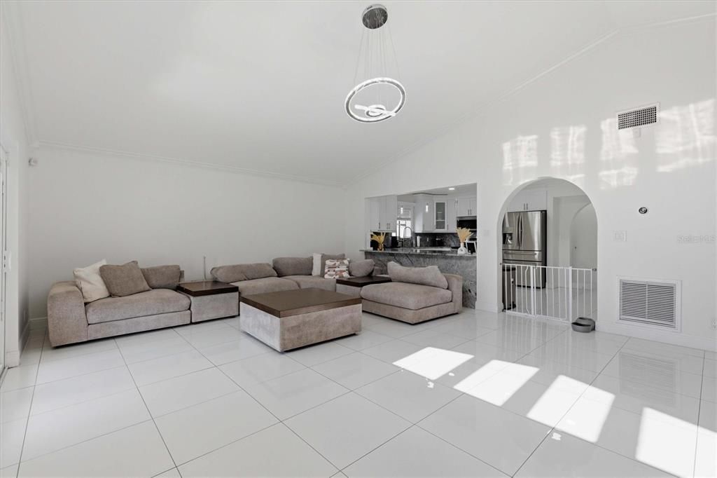 For Sale: $774,900 (4 beds, 3 baths, 2800 Square Feet)