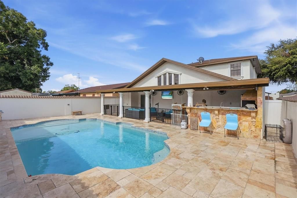 For Sale: $774,900 (4 beds, 3 baths, 2800 Square Feet)