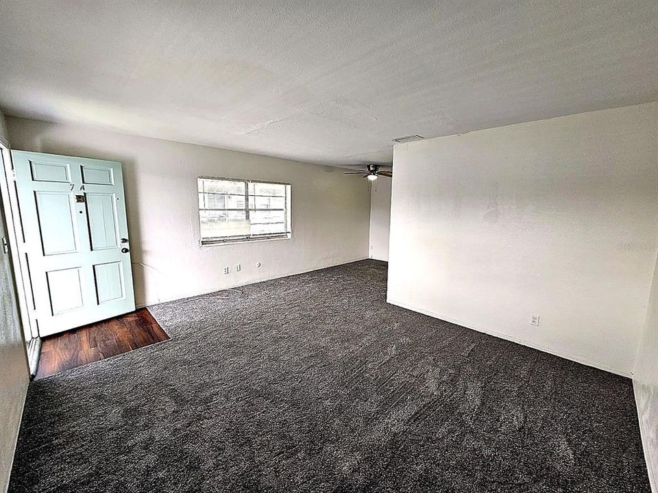 For Sale: $90,000 (1 beds, 1 baths, 605 Square Feet)