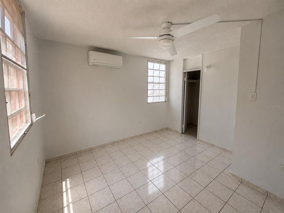 For Sale: $425,000 (3 beds, 2 baths, 1763 Square Feet)