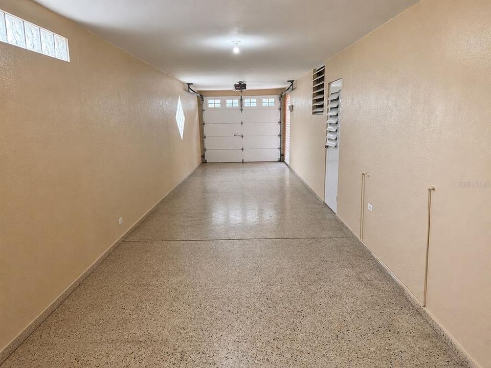 For Sale: $425,000 (3 beds, 2 baths, 1763 Square Feet)