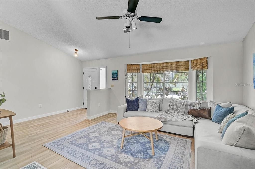 For Sale: $525,000 (4 beds, 2 baths, 1990 Square Feet)
