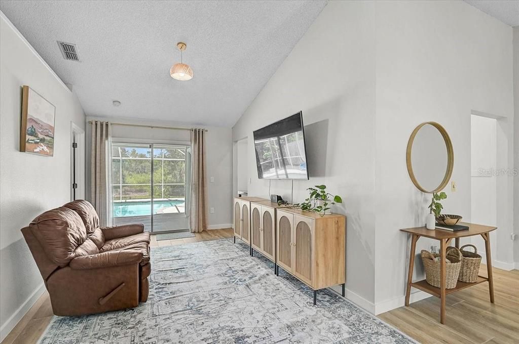 For Sale: $525,000 (4 beds, 2 baths, 1990 Square Feet)