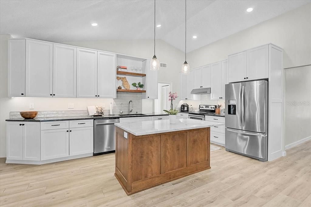 For Sale: $525,000 (4 beds, 2 baths, 1990 Square Feet)